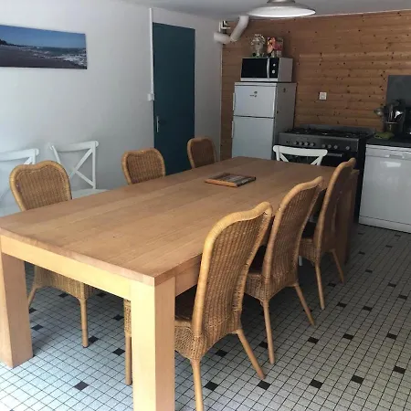 Grande Maison Familiale, Calme, Tranquille, 900 M De La Longeville-sur-Mer