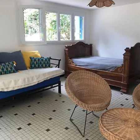 Grande Maison Familiale, Calme, Tranquille, 900 M De La