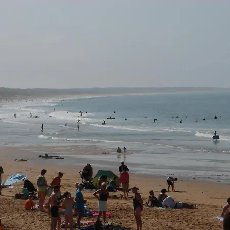 Grande Maison Familiale, Calme, Tranquille, 900 M De La Holiday home Longeville-sur-Mer