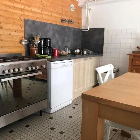 Grande Maison Familiale, Calme, Tranquille, 900 M De La Holiday home Longeville-sur-Mer