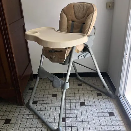 Grande Maison Familiale, Calme, Tranquille, 900 M De La Nyaraló *