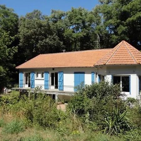 Holiday home Grande Maison Familiale, Calme, Tranquille, 900 M De La