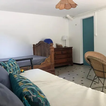 Hébergement de vacances Grande Maison Familiale, Calme, Tranquille, 900 M De La *