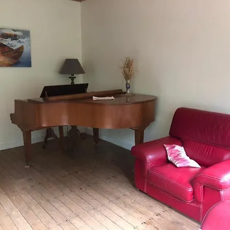 Grande Maison Familiale, Calme, Tranquille, 900 M De La Hébergement de vacances