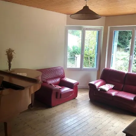 Hébergement de vacances Grande Maison Familiale, Calme, Tranquille, 900 M De La *