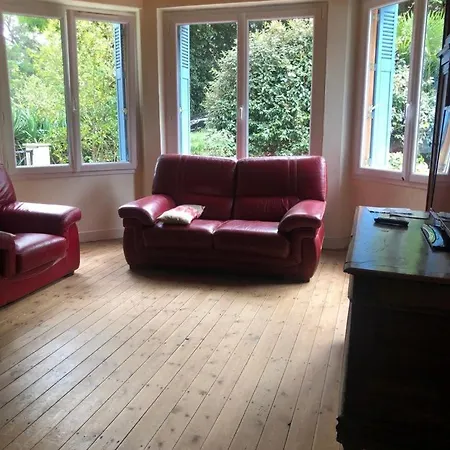 Grande Maison Familiale, Calme, Tranquille, 900 M De La