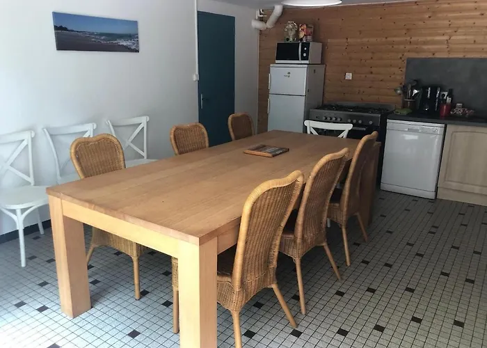 Grande Maison Familiale, Calme, Tranquille, 900 M De La Longeville-sur-Mer