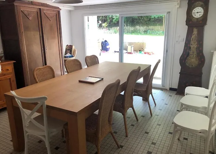 Grande Maison Familiale, Calme, Tranquille, 900 M De La