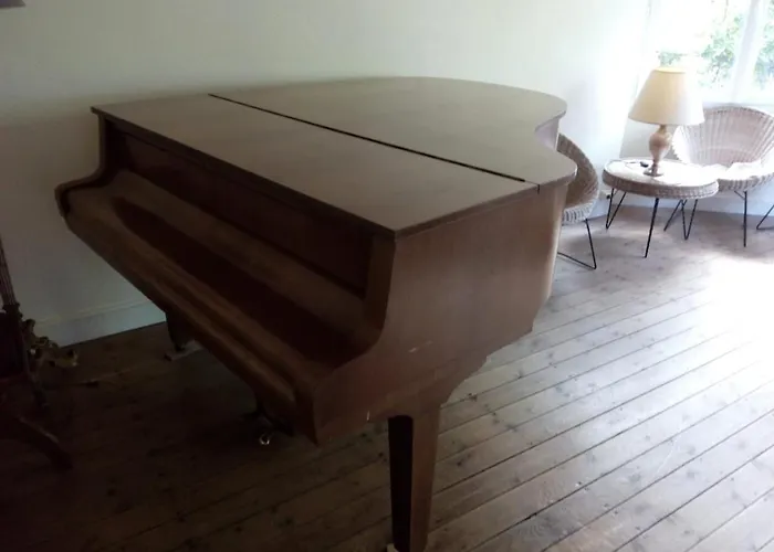 Grande Maison Familiale, Calme, Tranquille, 900 M De La Longeville-sur-Mer