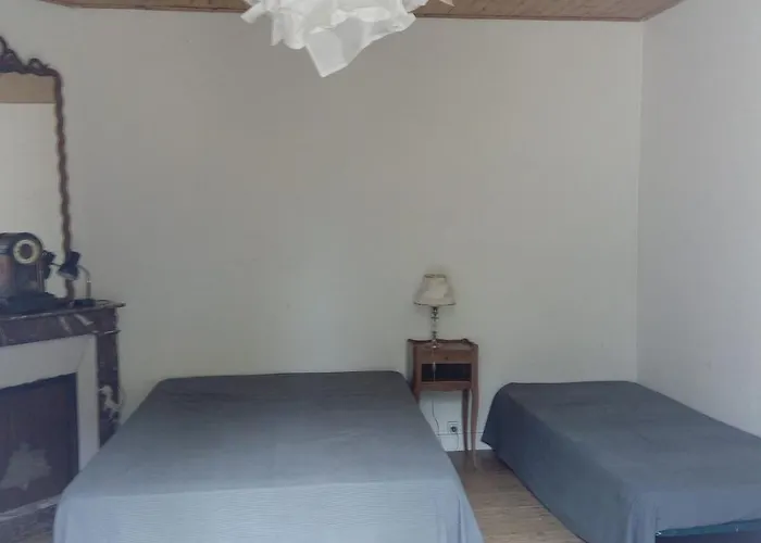 Grande Maison Familiale, Calme, Tranquille, 900 M De La Longeville-sur-Mer